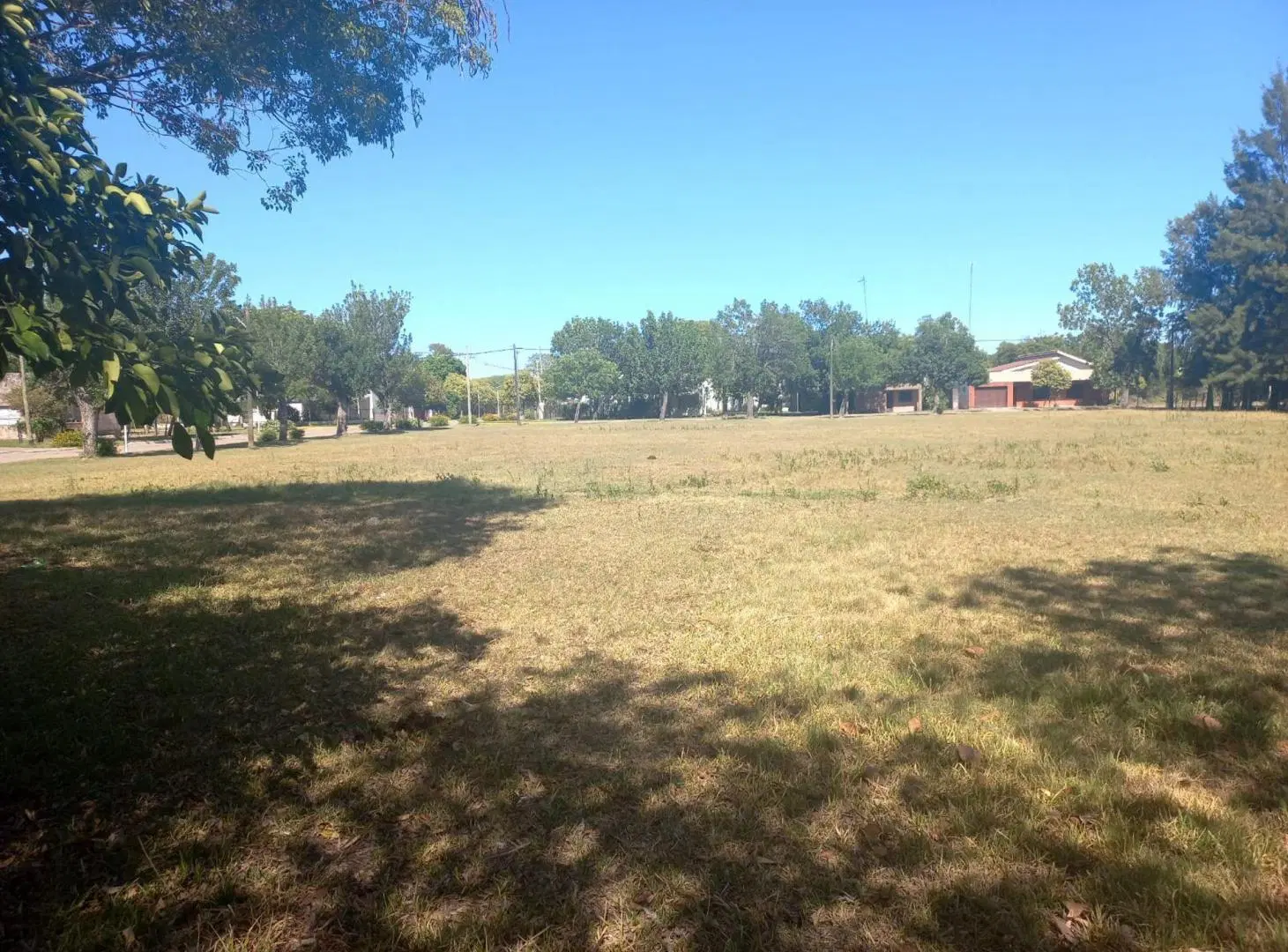 Se VENDE terreno en el centro de Las Garzas 3