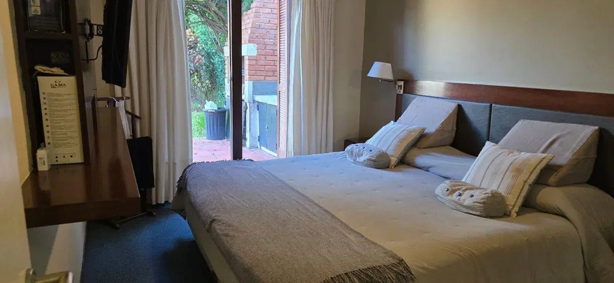 SE VENDE CASA DENTRO DE LOS 4 BVS, RECONQUISTA 4