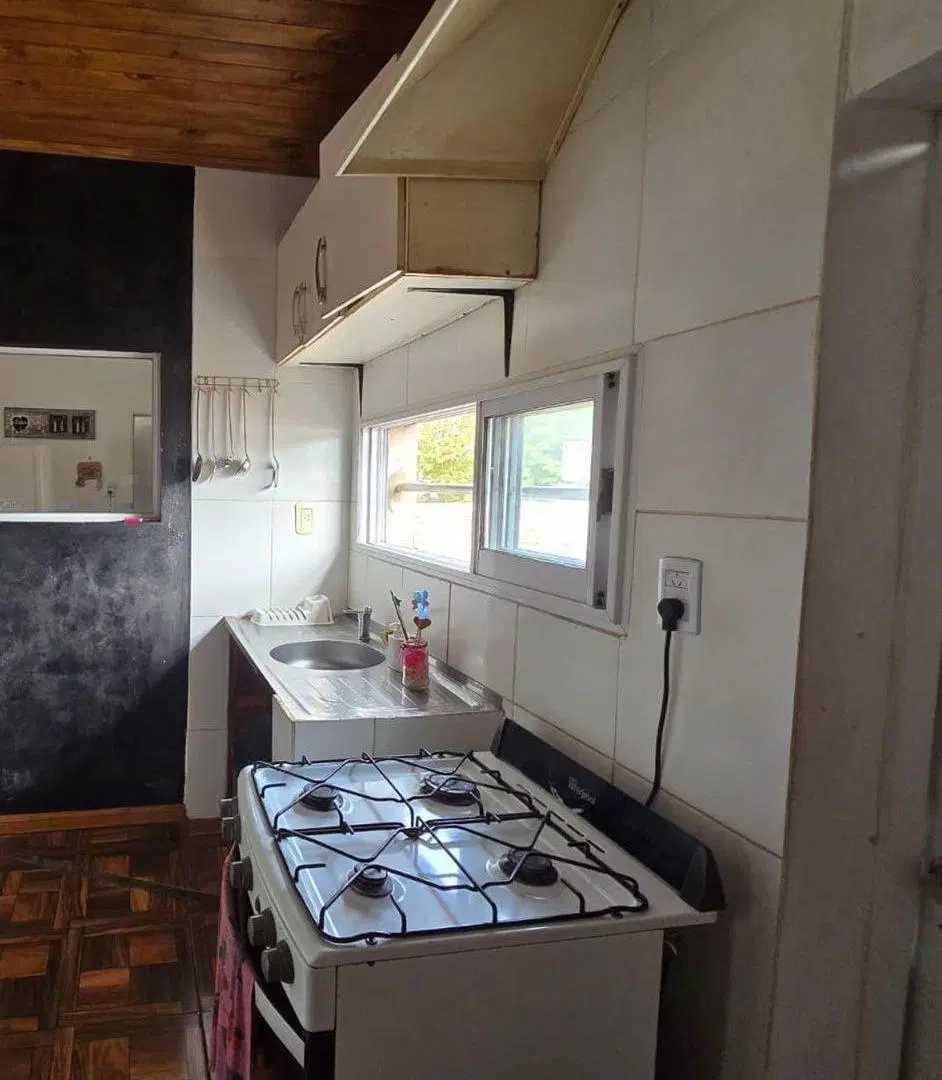 Se vende casa en planta alta con dos locales 4