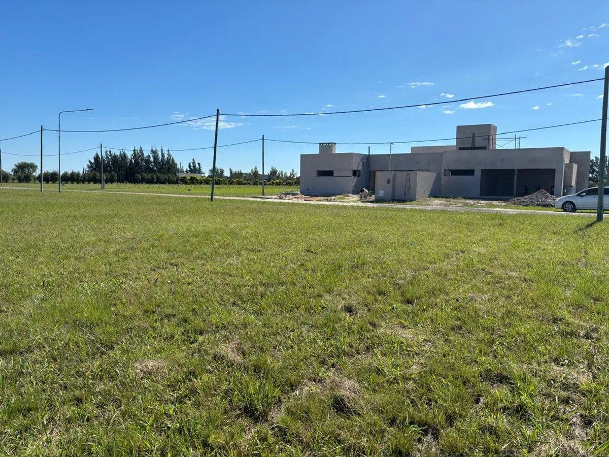 Se VENDE lote en Avellaneda 4