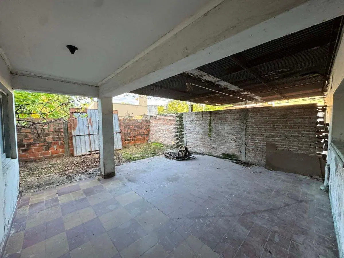 En Venta Casa a Refaccionar en Avellaneda 3