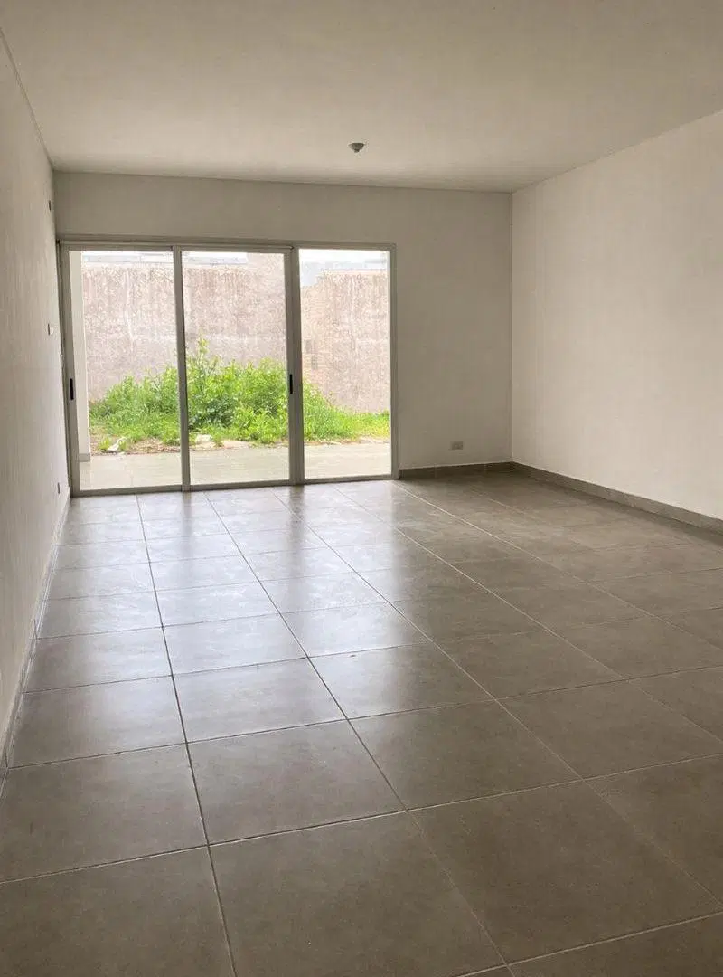 SE VENDE DÚPLEX FINANCIADO 5