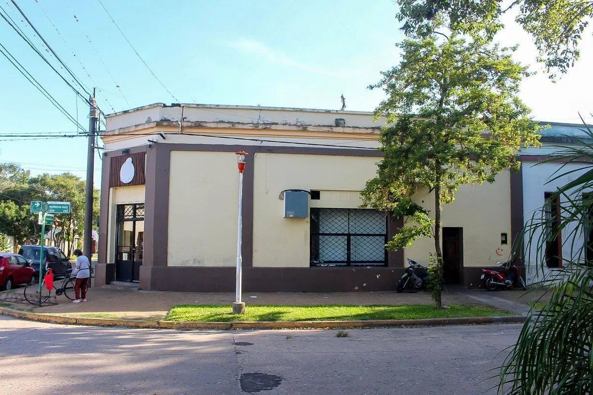 SE VENDE LOCAL COMERCIAL Y VIVIENDA EN LOS BLVR. 4