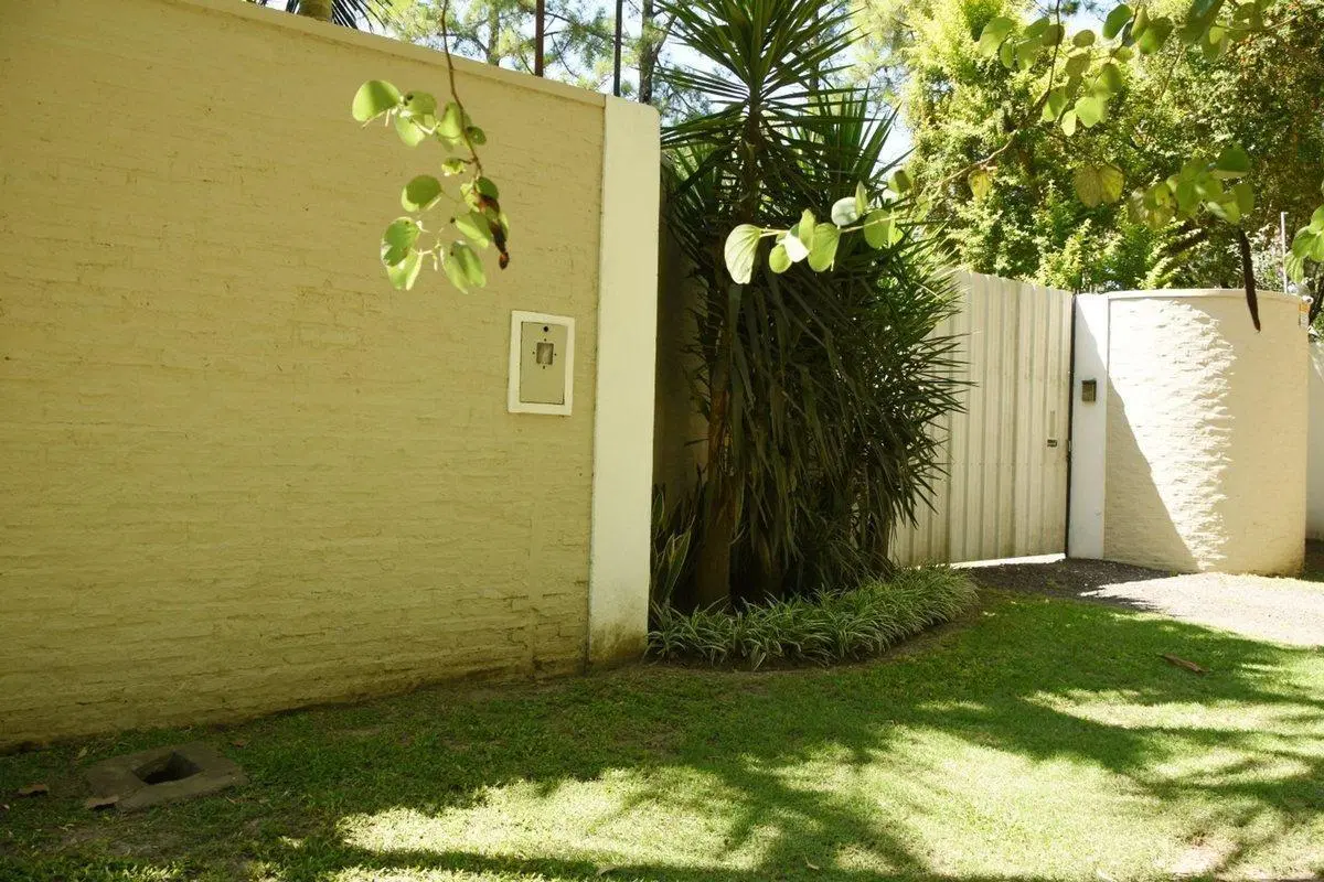 SE VENDE CASA Bº DON CARLOS, EN RECONQUISTA 3