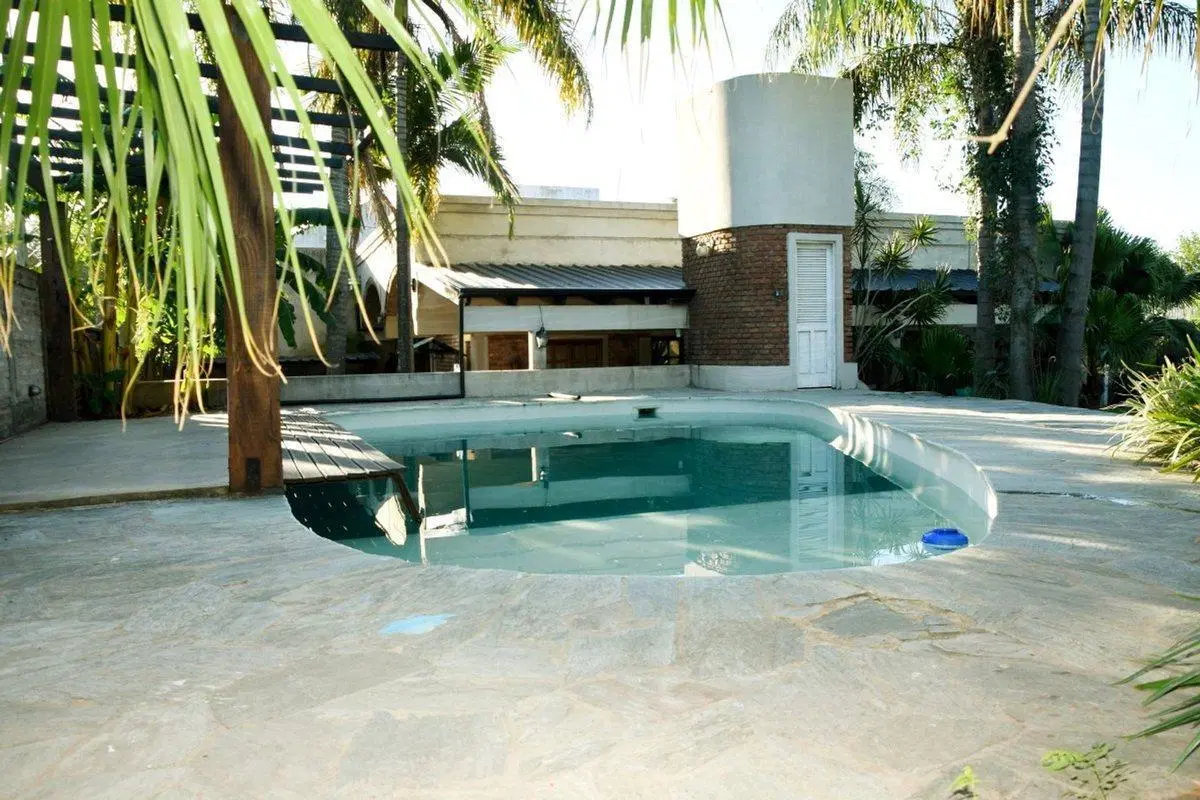 SE VENDE CASA EN RECONQUISTA, SOBRE F. ROSSI 2596 5