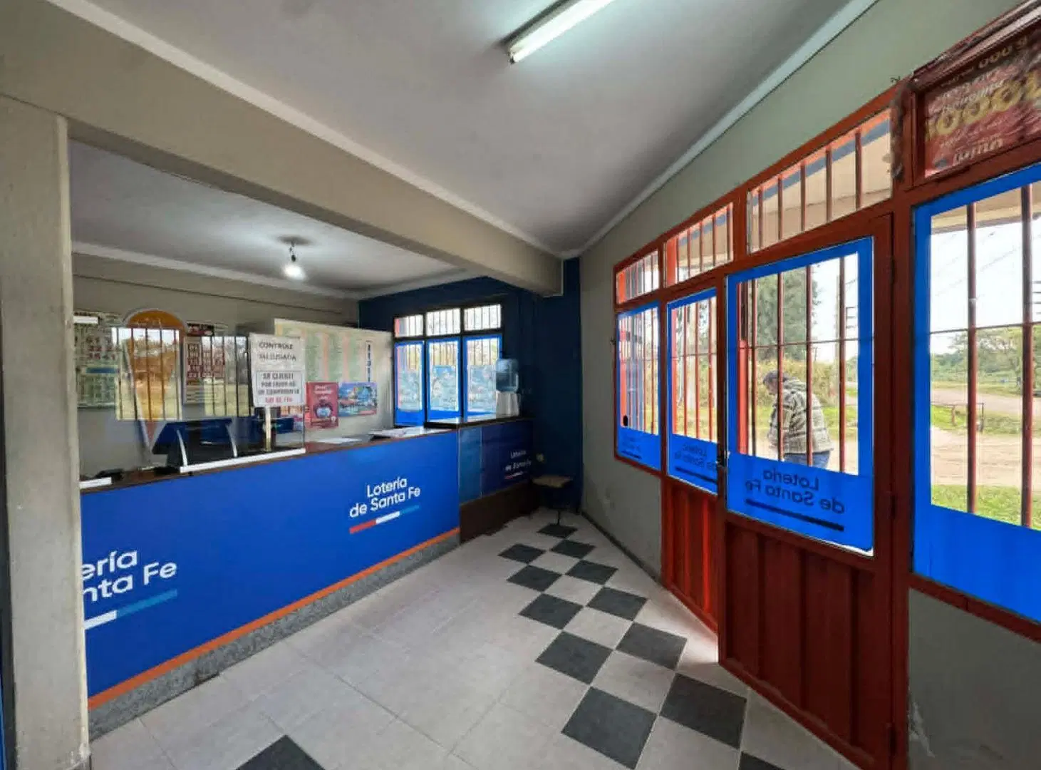 En Venta Locales Comerciales + Departamentos 2