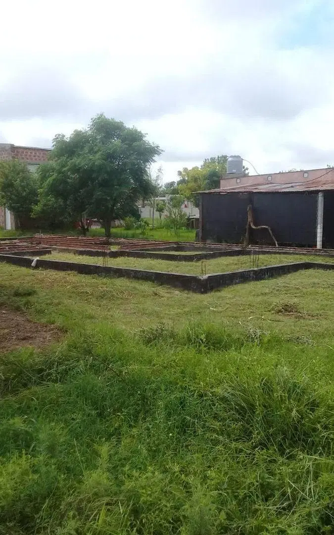 Terreno con Casa en construcción al 60%! 2