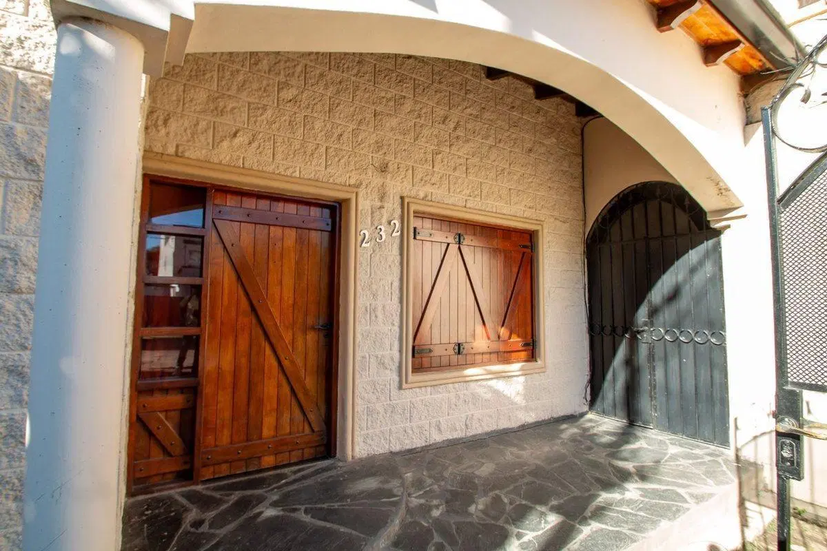 Casa en alquiler Barrio Sarmiento 2