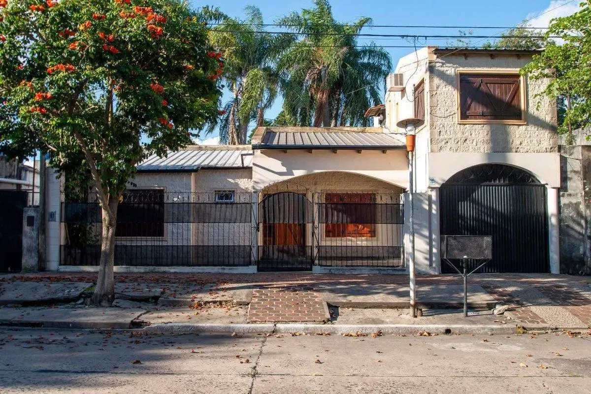 Casa en alquiler Barrio Sarmiento 5