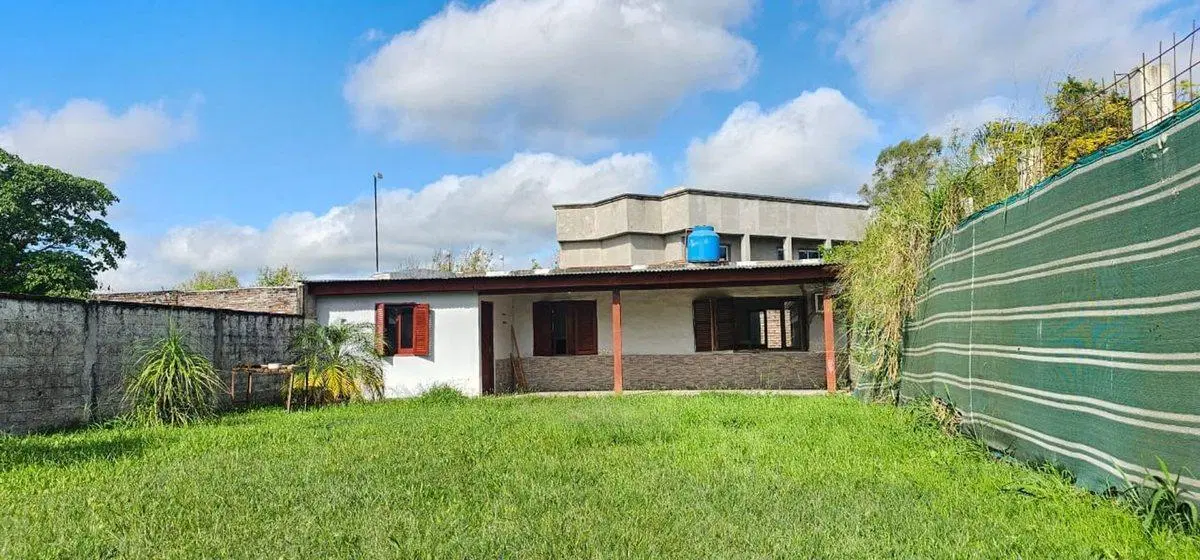 Se Alquila casa en Barrio Lorenzon 2