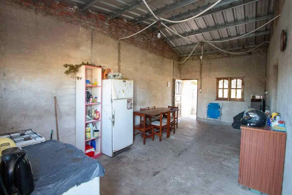 SE VENDE CASA EN BARRIO NAZARETH RECONQUISTA 5