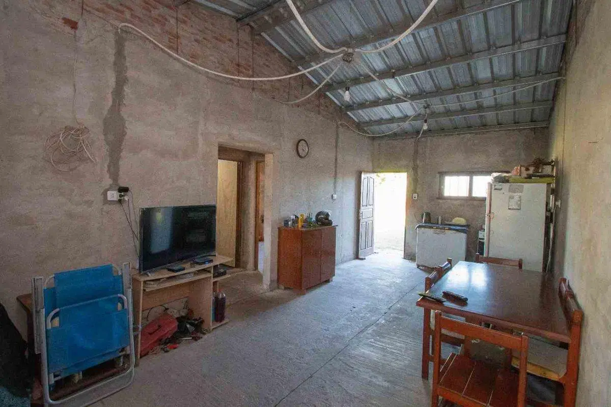 SE VENDE CASA EN BARRIO NAZARETH RECONQUISTA 3
