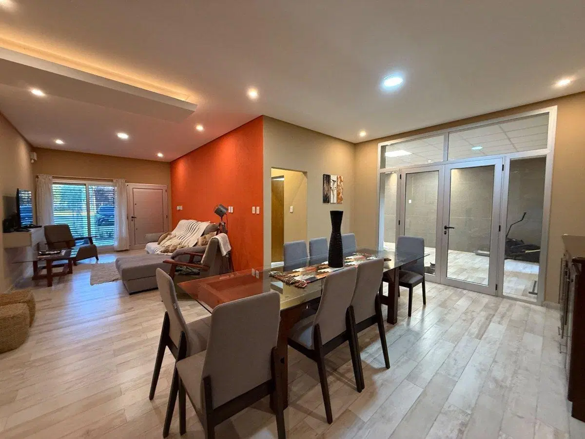 Casa en venta, Barrio Don Carlos Reconquista, 5
