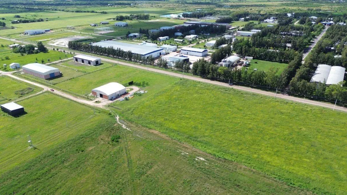 Venta de Lote  industrial y logístico. Avda 2