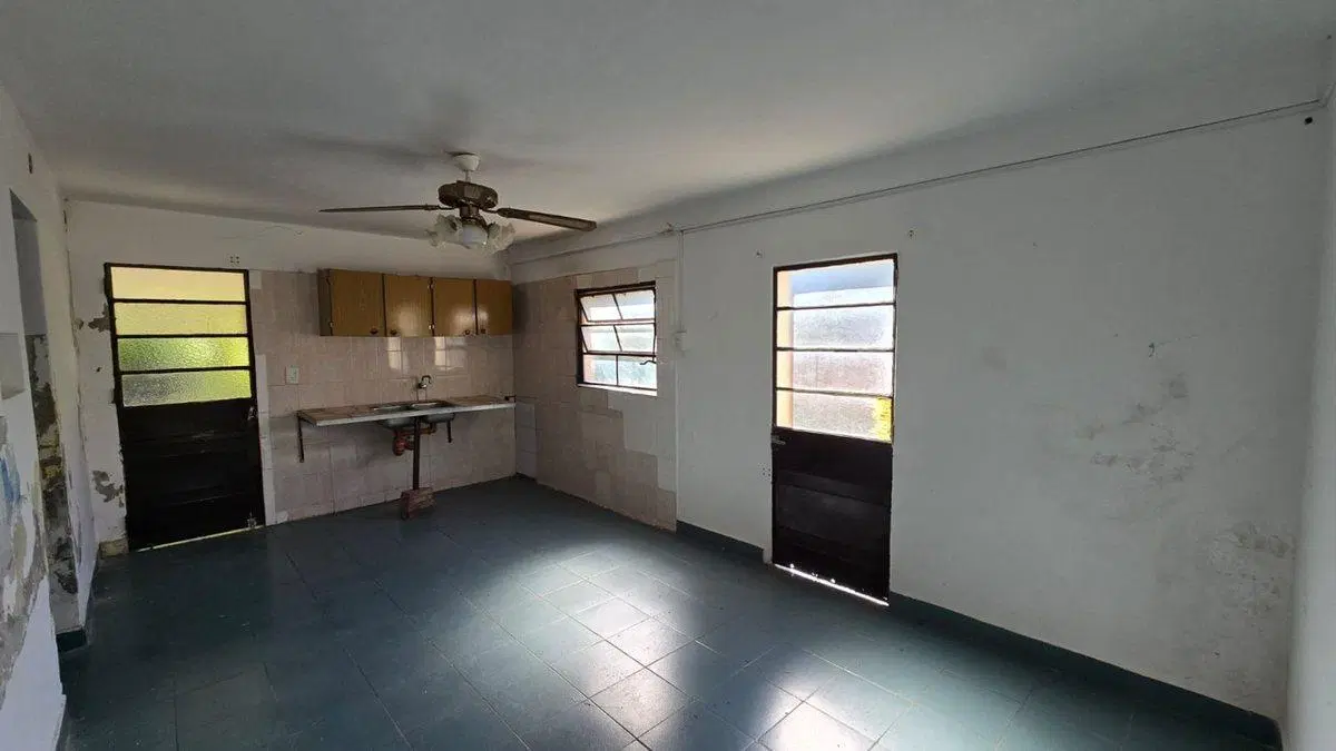 SE VENDE CASA PARA REFACCIONAR - FINANCIADA 5