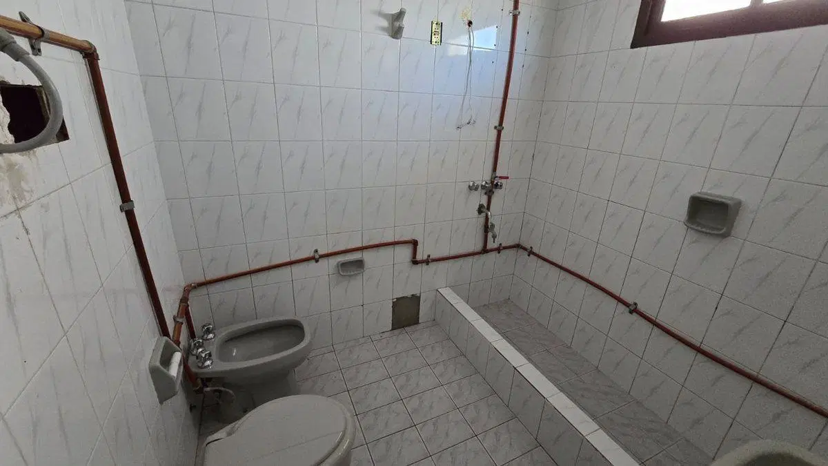 SE VENDE CASA PARA REFACCIONAR - FINANCIADA 4