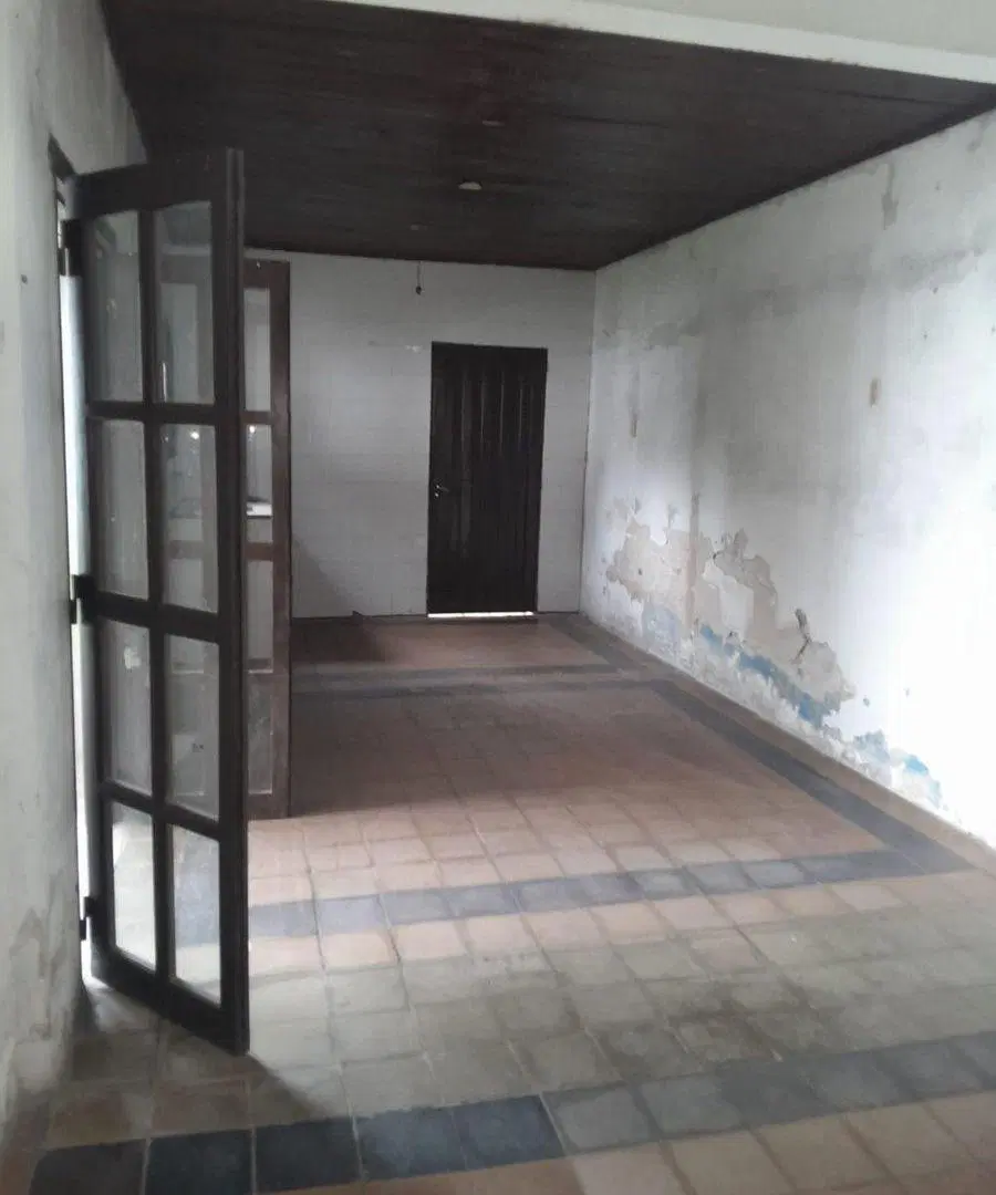 Casa dentro de los bulevares en Reconquista 4