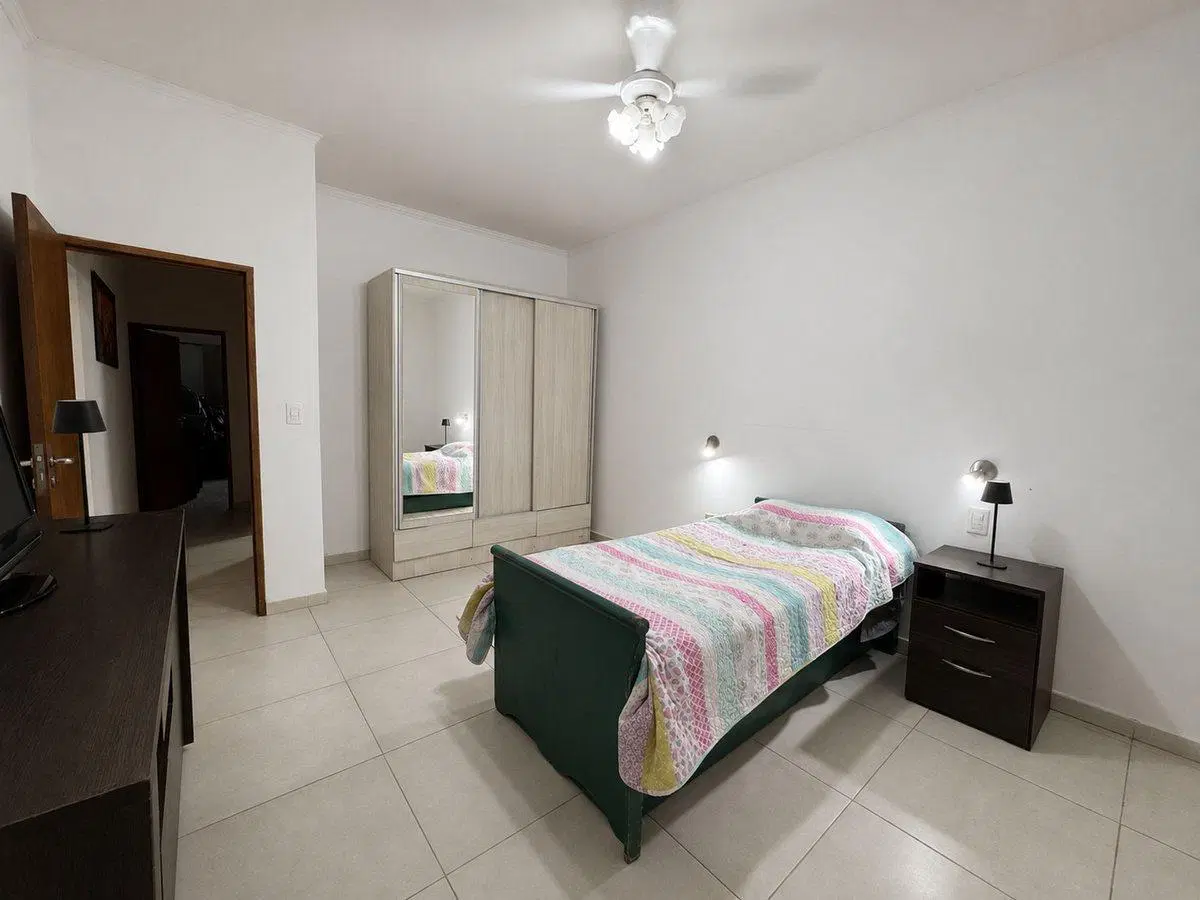 En Venta Casa de Dos Dormitorios con Piscina 4