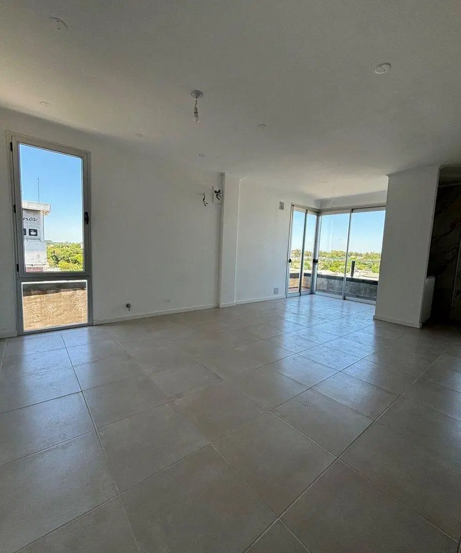 Departamento de 2 Dormitorios Avi Newbery 3