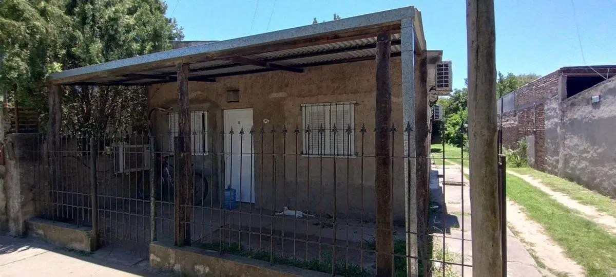 Se Vende Casa 2 dormitorios-Avellaneda 3