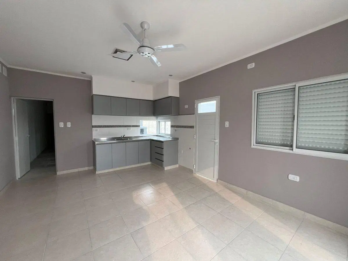 CASA EN VENTA EN RECONQUISTA (LAS LILAS) 5
