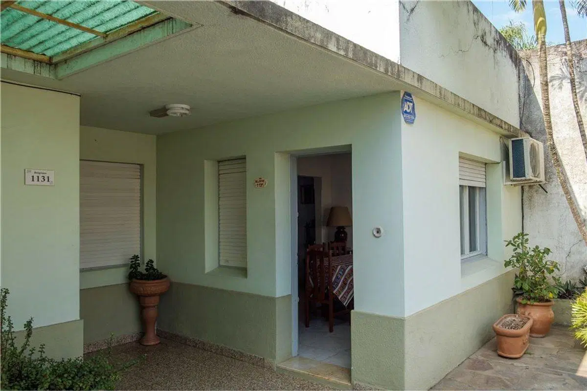 Se VENDE casa en microcentro de Reconquista. 5