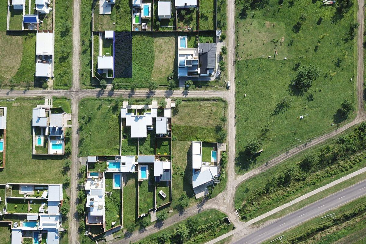 SE VENDE TERRENO EN LOS NARANJOS RECONQUISTA