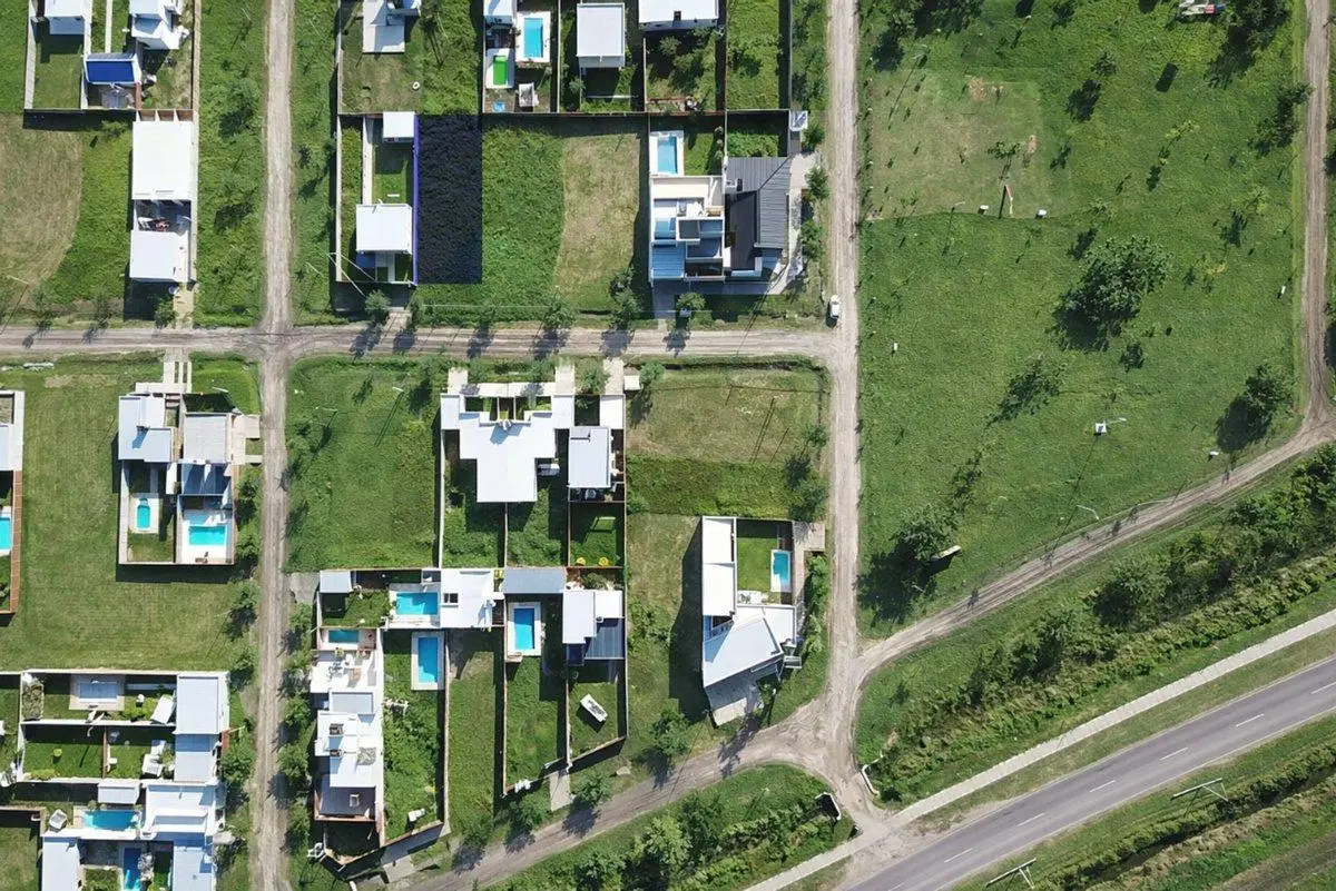 SE VENDE TERRENO EN LOS NARANJOS RECONQUISTA 3