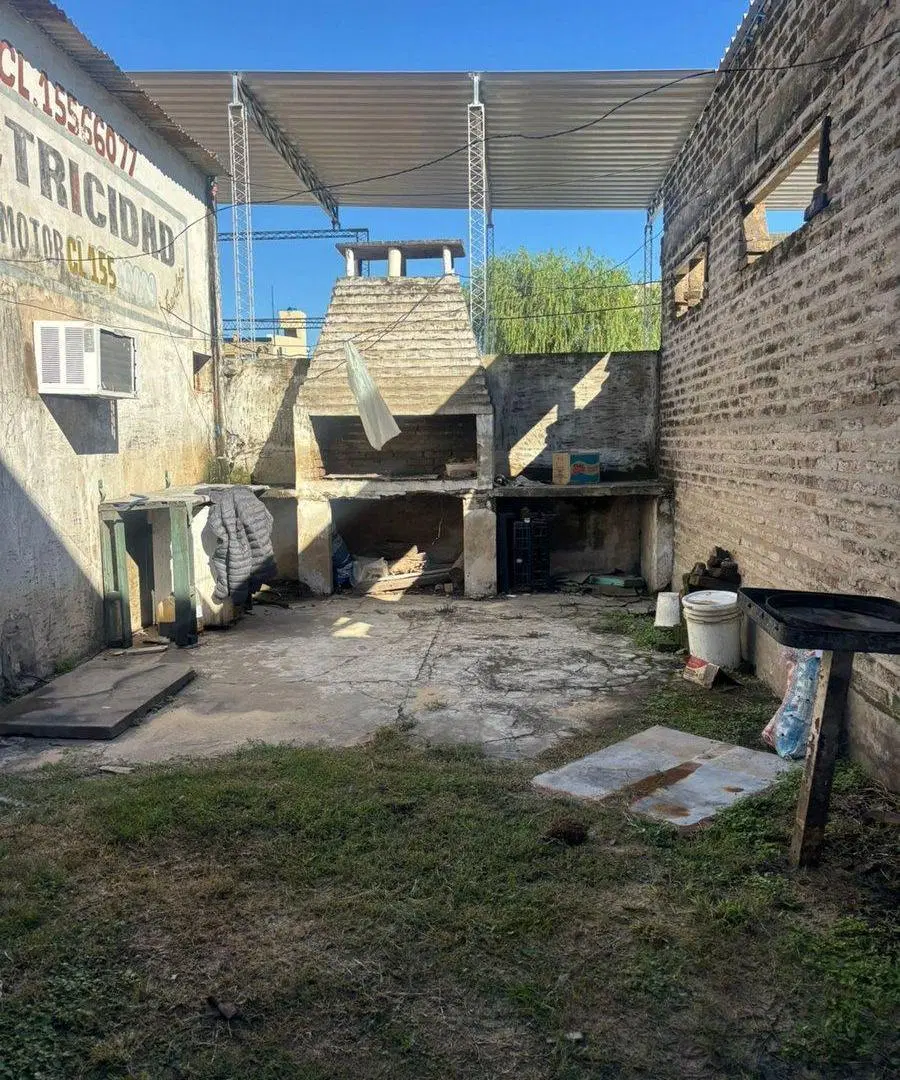 Venta de Galpon con Construccion en Reconquista 5