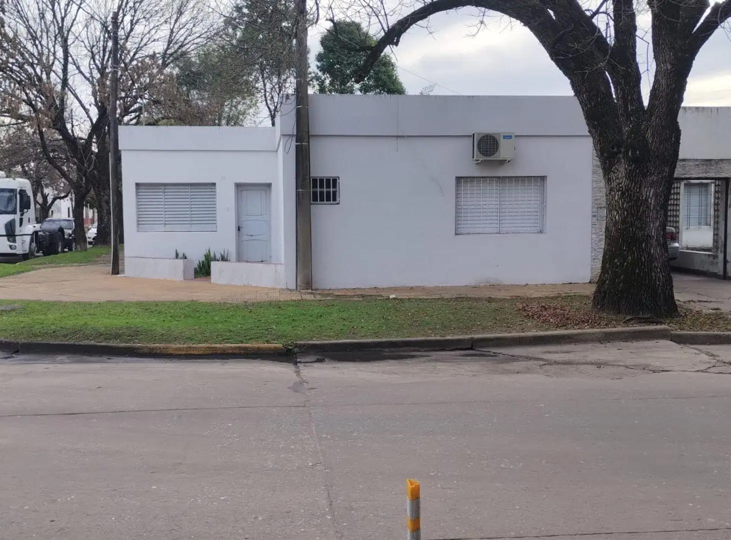 SE VENDE CASA EN RECONQUISTA SANTA FE 4