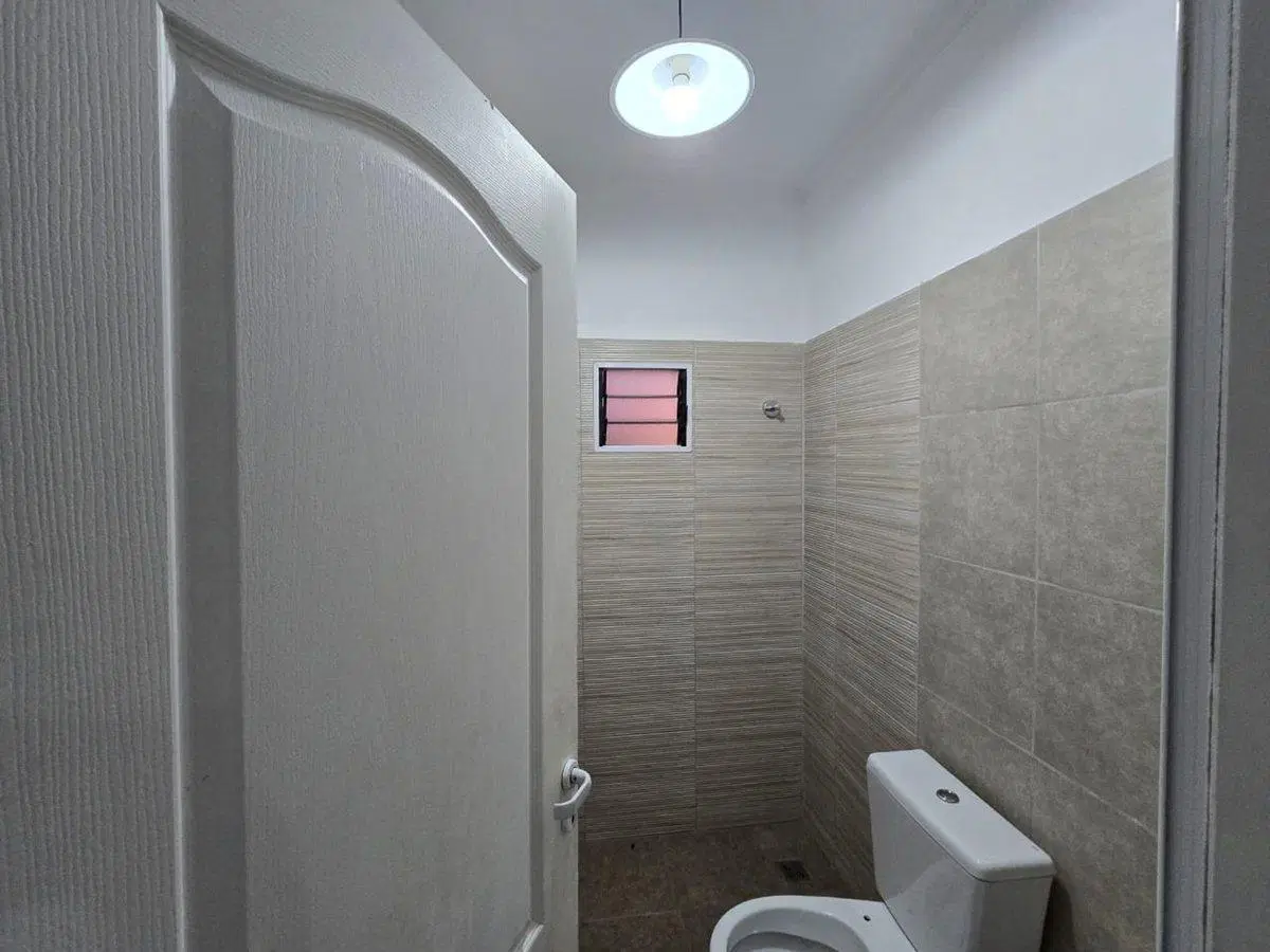 SE VENDE CASA A ESTRENAR EN AVELLANEDA 2