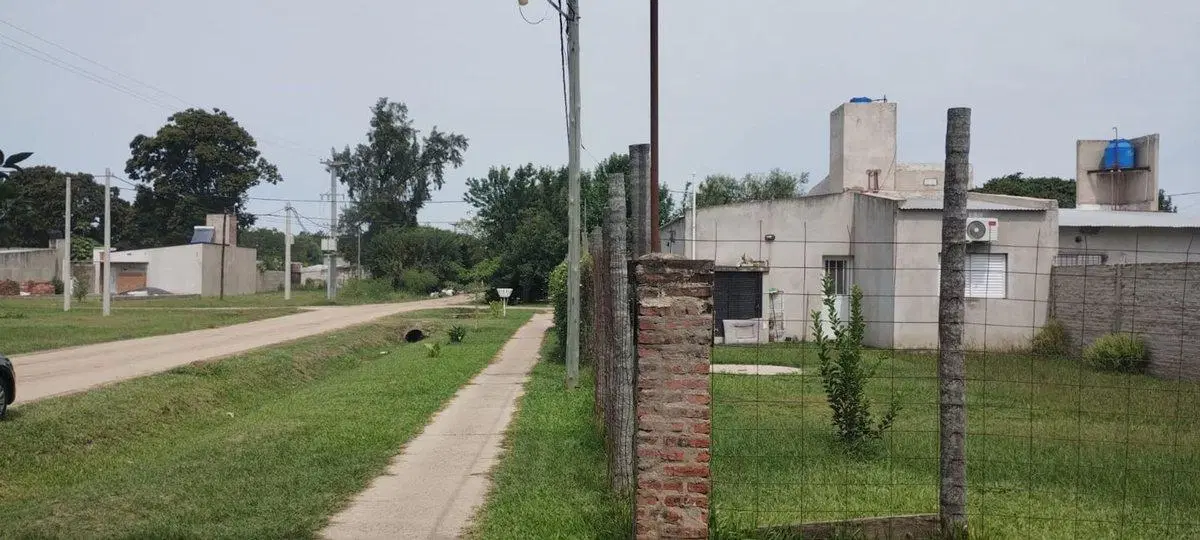 Se vende casa 2 dorm-Barrio Asunción-Reconquista 4