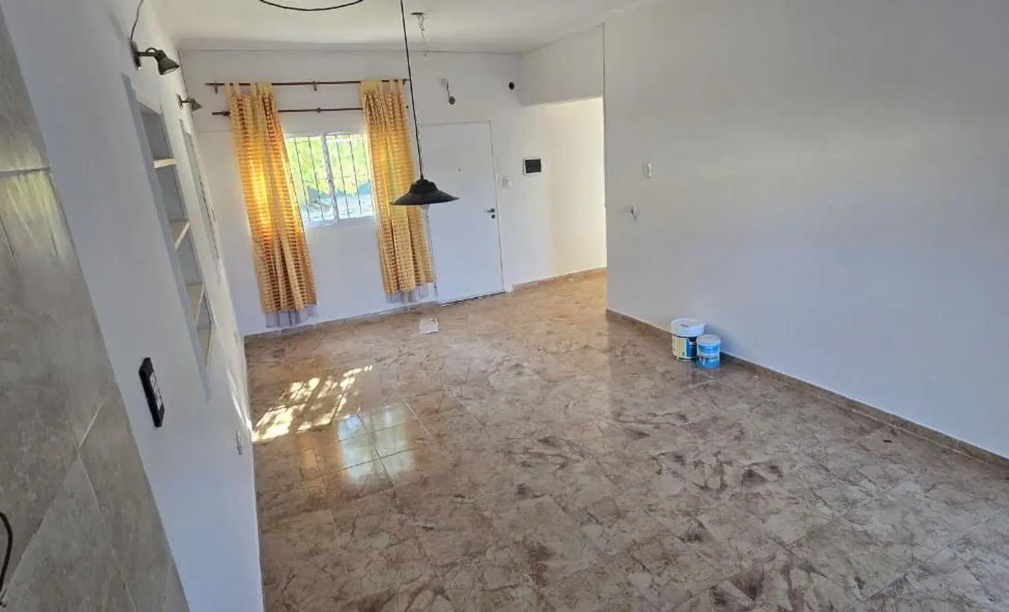 Se alquila dúplex 2 habitaciones 3
