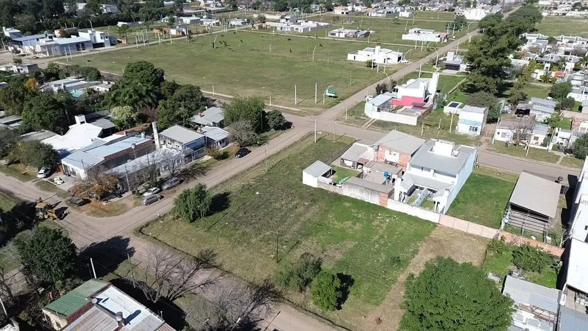 Se VENDE lote en barrio Las Flores Rqta. 5