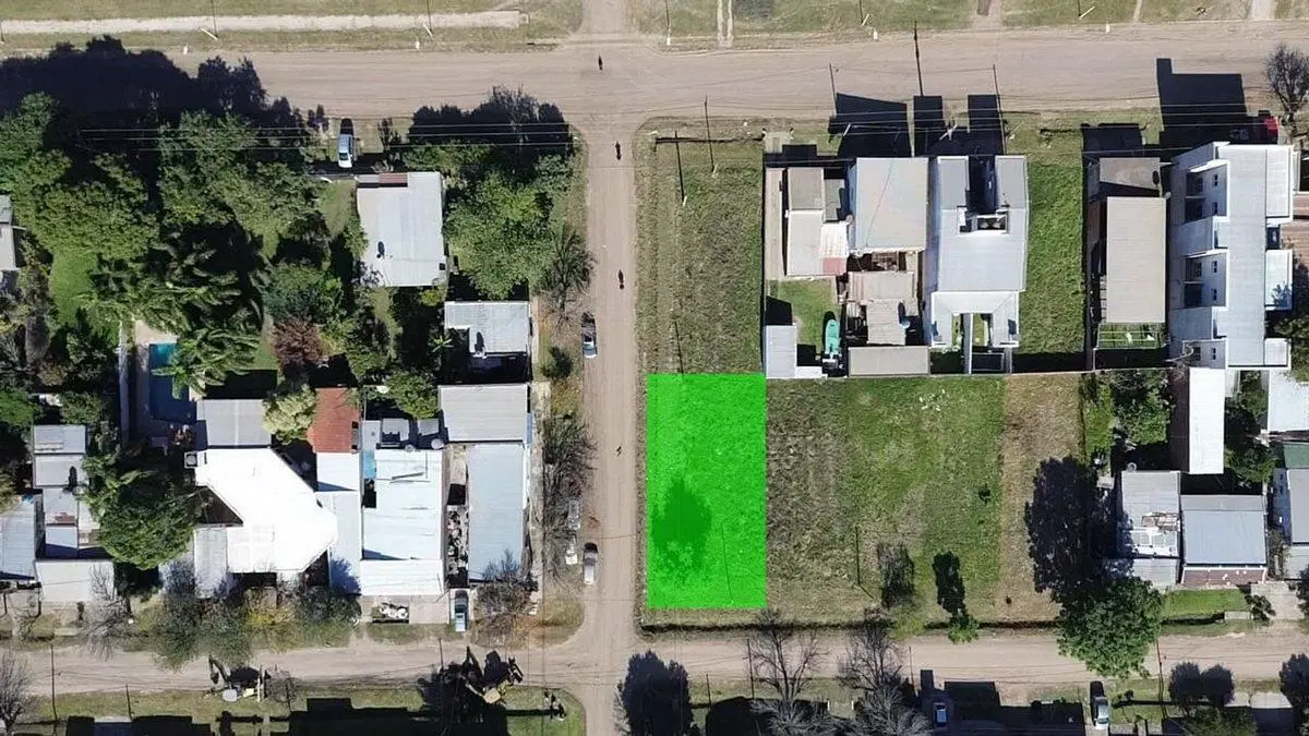Se VENDE lote en barrio Las Flores Rqta. 5