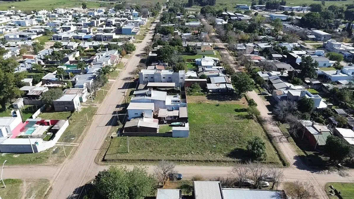 Se VENDE lote en barrio Las Flores Rqta. 4
