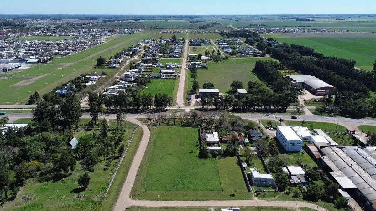 Lote en VENTA a metros de ruta 11 Avellaneda 5