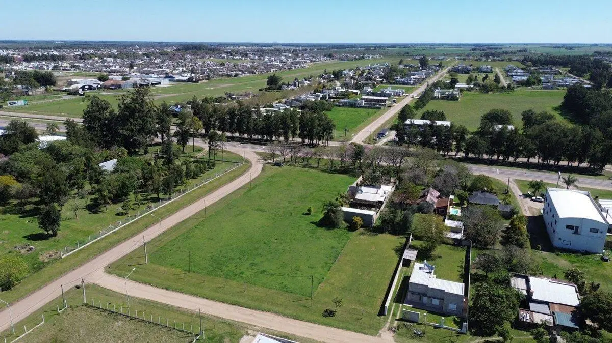 Lote en VENTA a metros de Ruta 11 Avellaneda 3