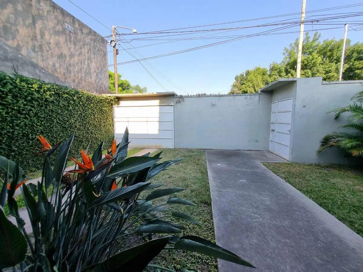 Casa en venta – Roca 3132 Barrio Obligado 3