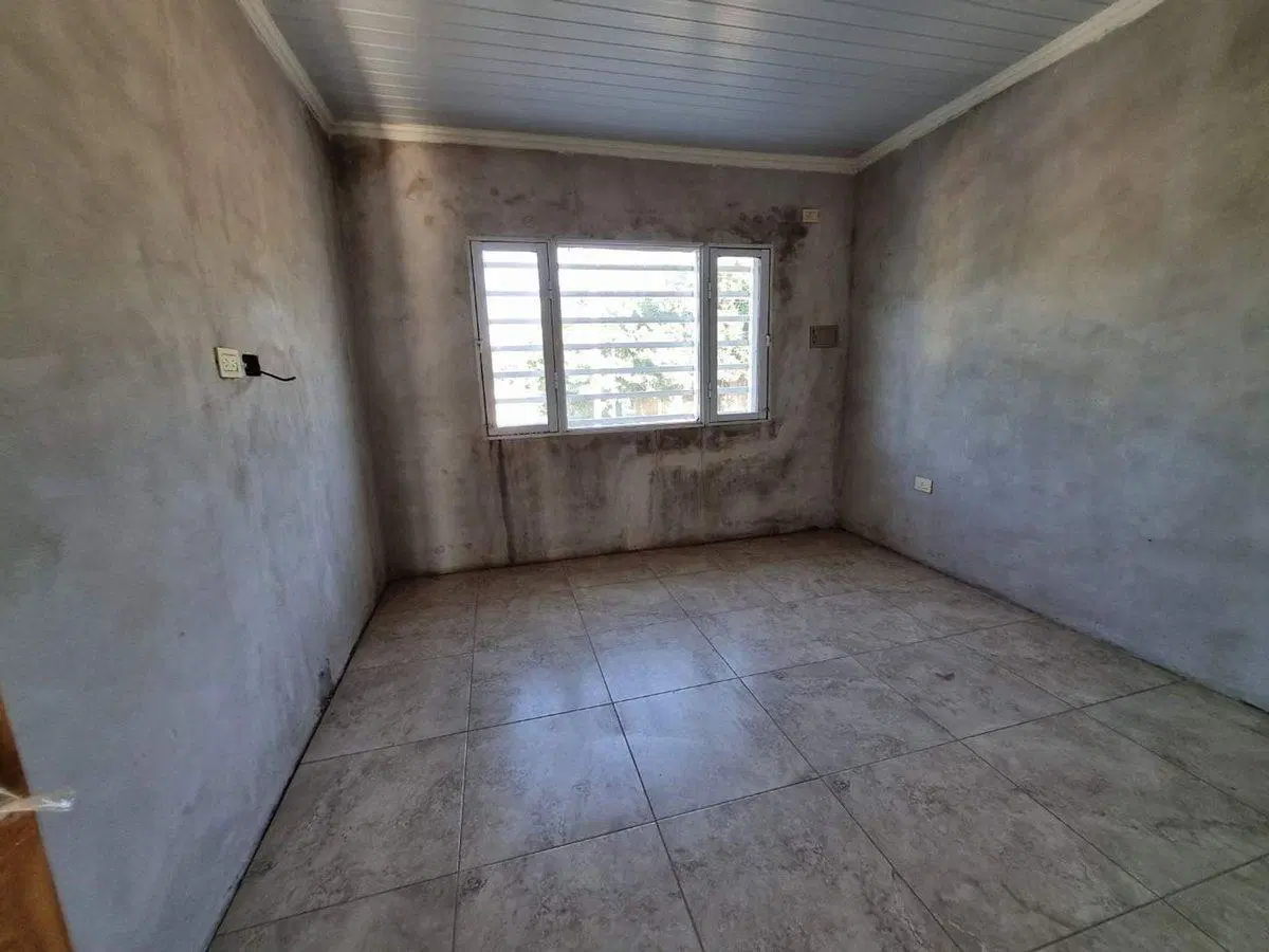 Casa en venta – Roca 3132 Barrio Obligado 2