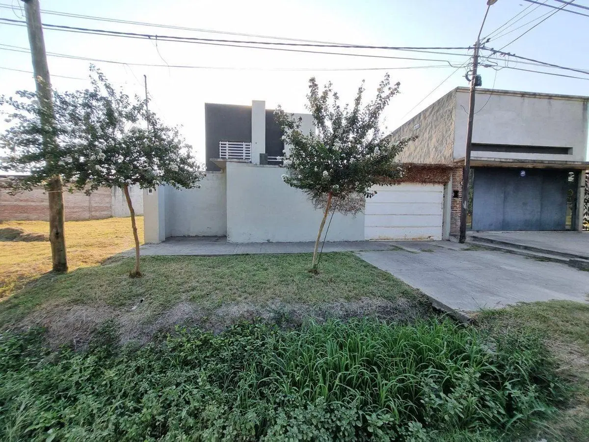 Casa en venta – Roca 3132 Barrio Obligado 4