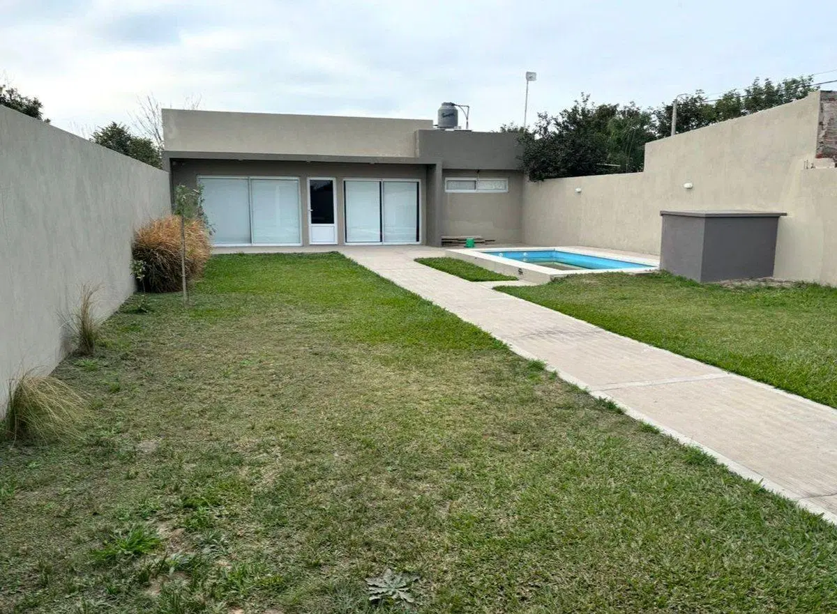 Se Vende Quinta en Barrio Nazareth Reconquista 5
