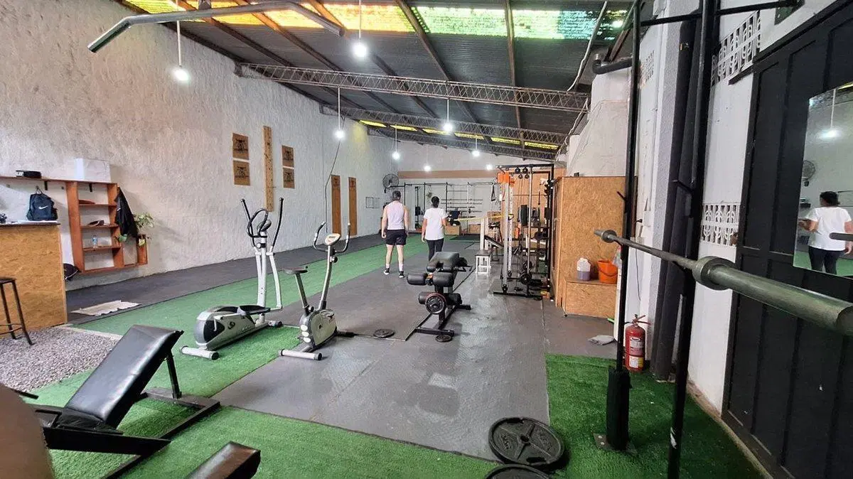 SE VENDE GALPON SOBRE CALLE ITURRASPE 4