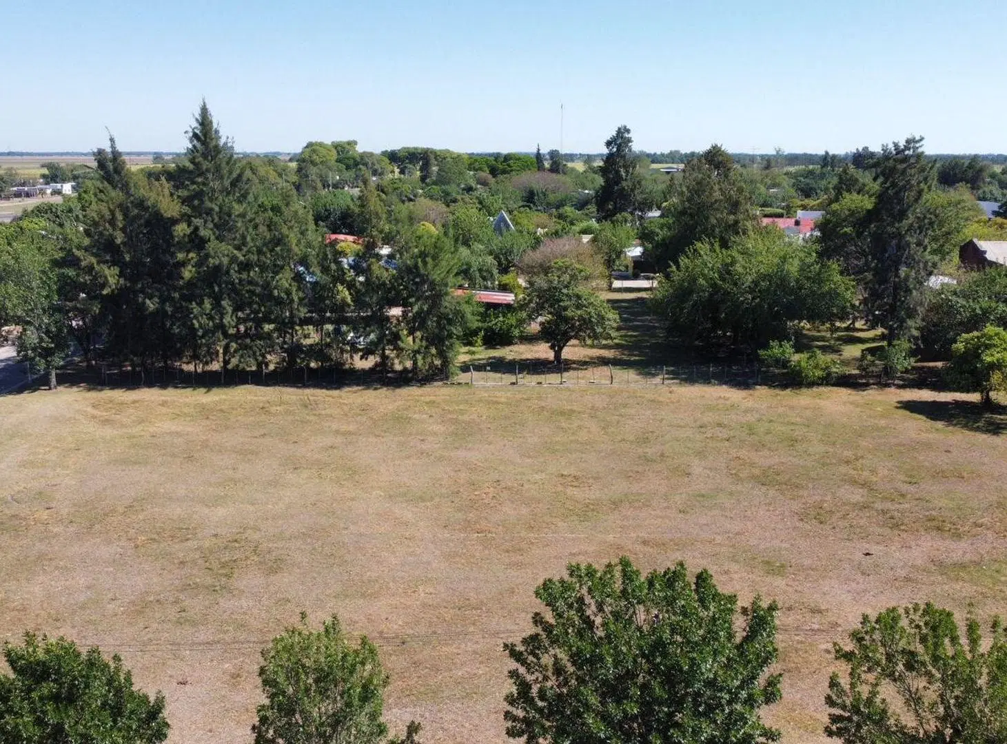 Se VENDE terreno en el centro de Las Garzas 5