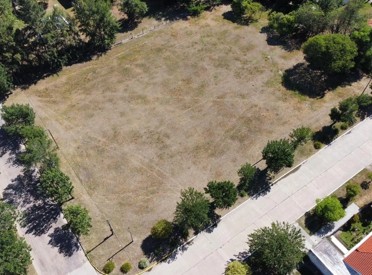 Se VENDE terreno en el centro de Las Garzas 3