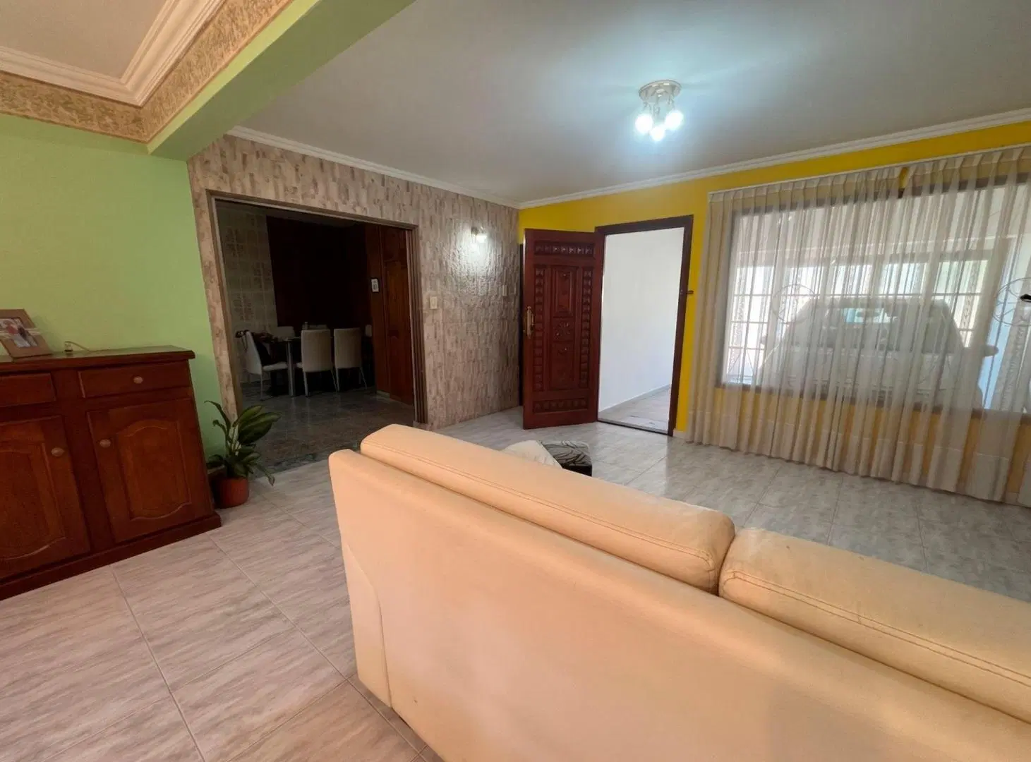 Casa centrica  en venta ubicada en Moreno 872. 4