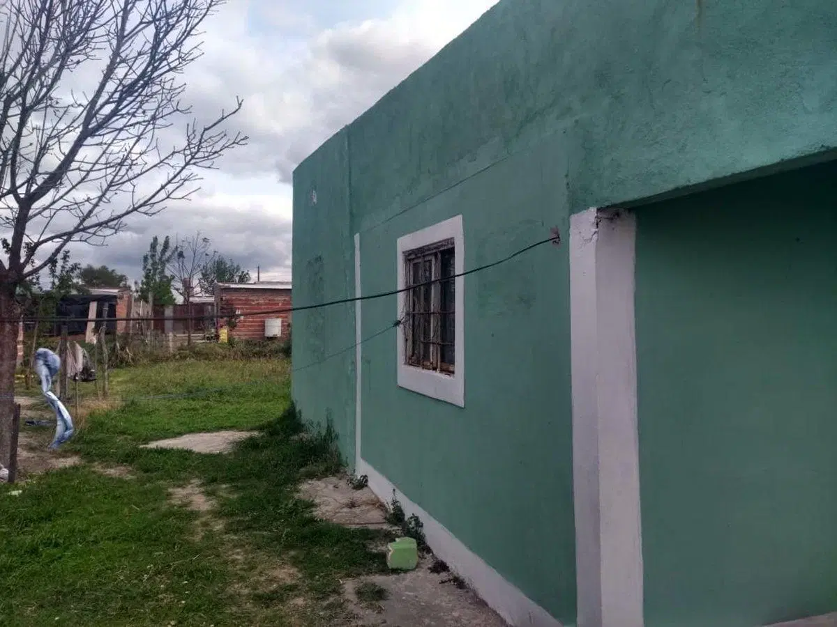 SE VENDE CASA 3 DORM-BARRIO NUEVO- RECONQUISTA 2
