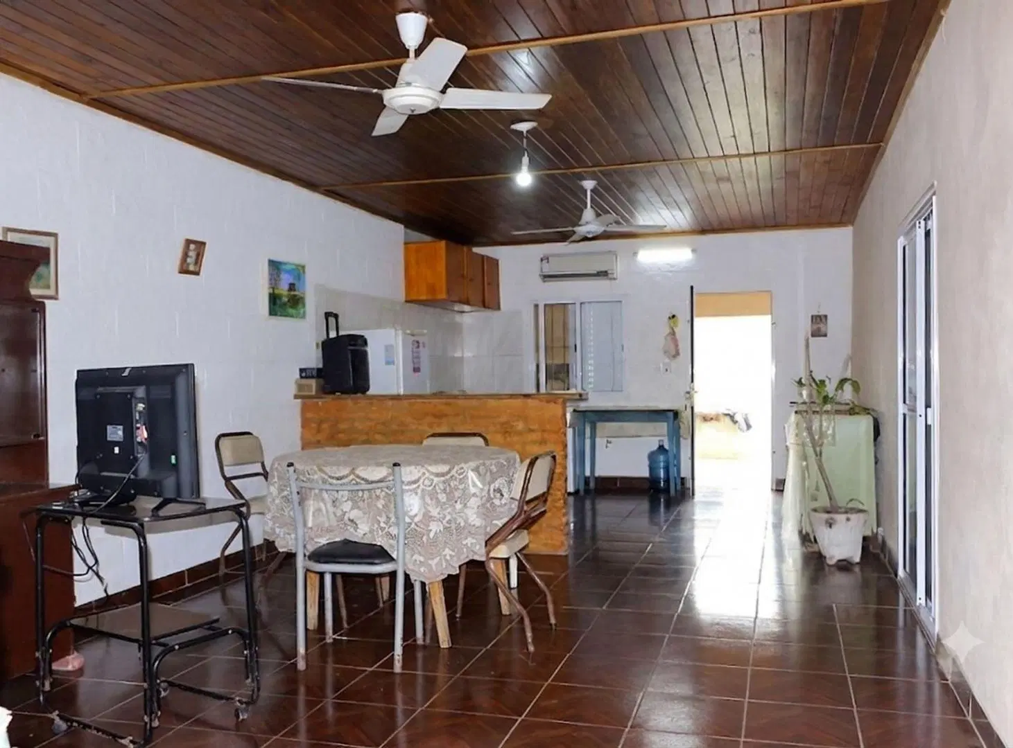 SE VENDE CASA EN BARRIO MARTELOSSI, RECONQUISTA 4