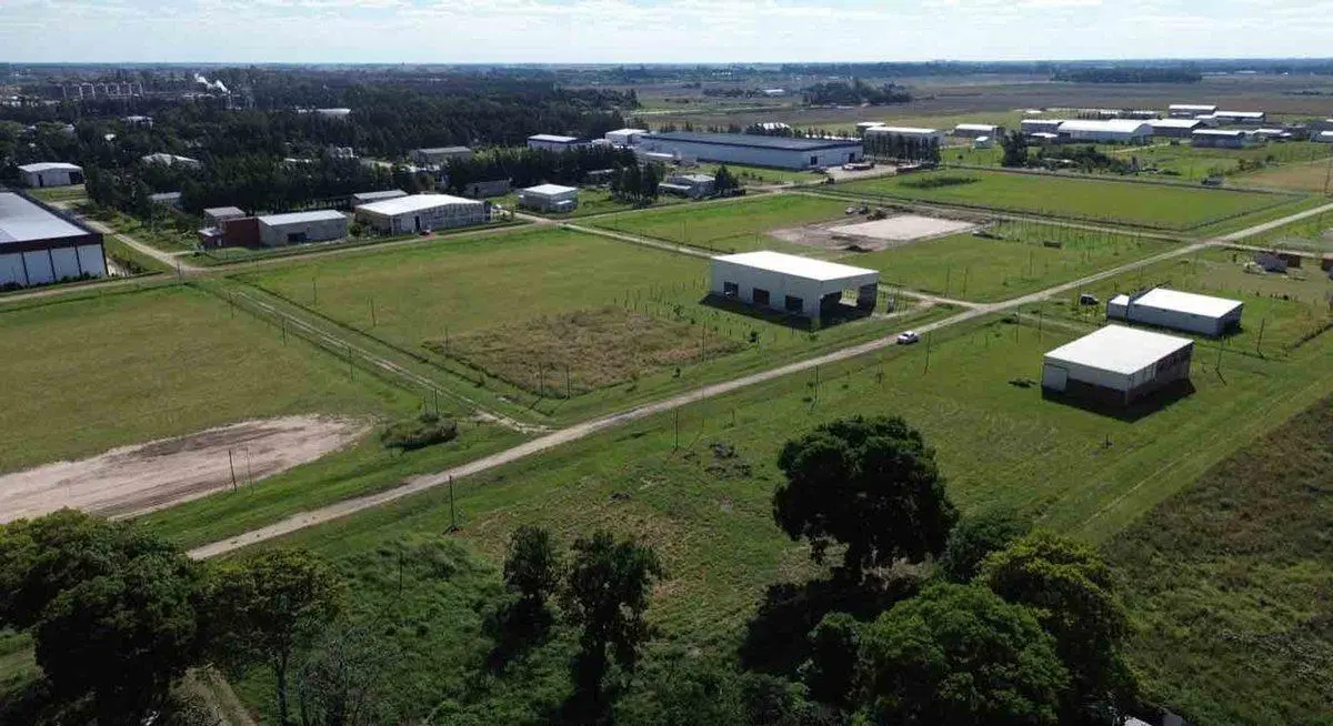 TERRENO de gran superficie Parque Industrial AVDA 8