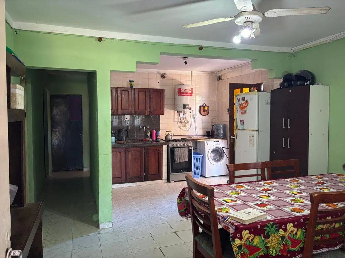 Se VENDE casa en Reconquista 8